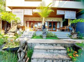 Sama Sama Cafe and Bungalows 