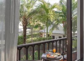 Royal Embassy Resort & Spa 