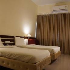Hotel Poonja International 