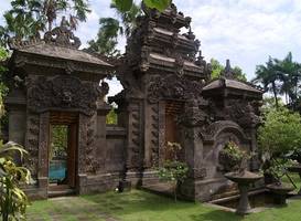 Taman Suci Suite & Villas 