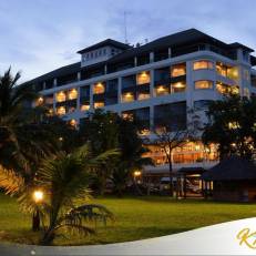 Khanom Golden Beach Hotel 