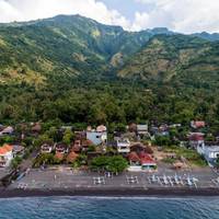 Solaluna Beach Homestay 