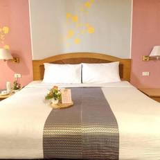 Sing Golden Place Hotel 