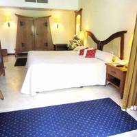 Hotel Equator Surabaya 