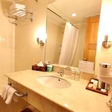 Harmoni Suites Hotel 