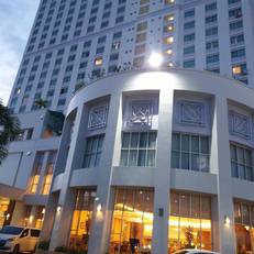Diamond Plaza Hotel 