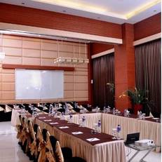 Scarlet Dago Hotel 