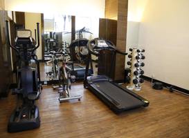 Yogi Midtown Hotel 