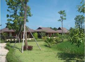 Ban Chomna Resort 