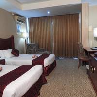 Crown Vista Hotel 