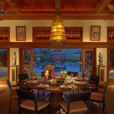 Howie's HomeStay 