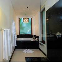Banyan Suites 