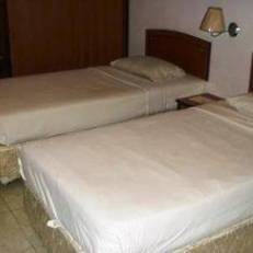Penuin Hotel 