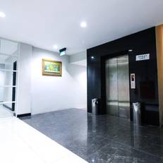 iShine Hotel 