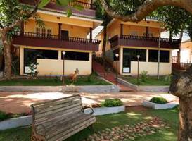 Aruvi Resort 