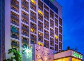 Maple Hotel 