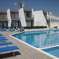 Pinelopi Beach Hotel Apts