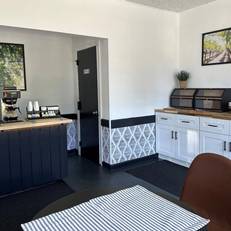 Budget Host East End Hotel in Riverhead 