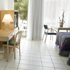 Days Hotel - Thunderbird Beach Resort 