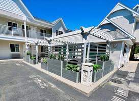 Court Plaza Inn & Suites of Mackinaw 