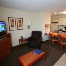 Candlewood Suites Louisville Airport 