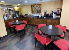 Microtel Inn & Suites Newport News 