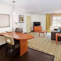 Candlewood Suites Eastchase Park 