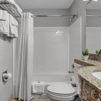 Microtel by Wyndham Bentonville 
