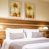Radio Hotel Resort & Convention
