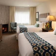 Cambria Landing Inn and Suites 