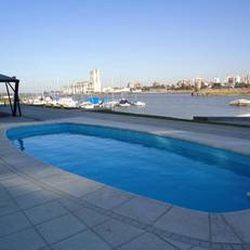 Puerto Amarras Hotel & Suites 