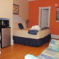 Duval House Bed and Breakfast 