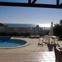 Flamboyant Village Guesthouse 