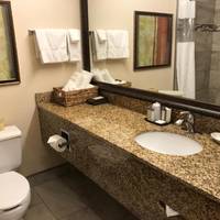 Expressway Suites of Bismarck 