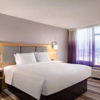 Skyview Plaza Hotel & Suites 