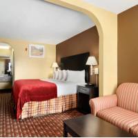 Lake Charles Inn and Suites 