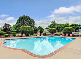 Ramada Murfreesboro Hotel 