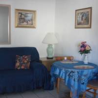 Breakaway Inn Guest House 
