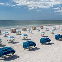 Postcard Inn On The Beach 