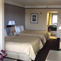 Clarion Suites Maingate 