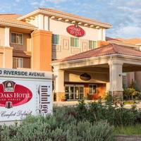 The Oaks Hotel & Suites 