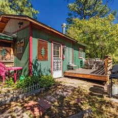 Apple Creek Cottages 