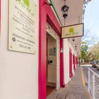 Suites Plaza del Rio