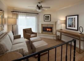 Pelican Inn & Suites 