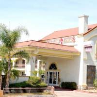 Dynasty Suites Hotel 