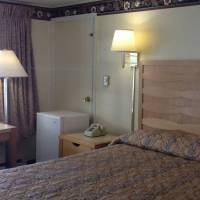 American Host Motel 