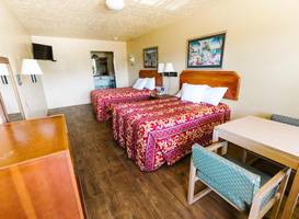 Summer Breeze Motel 