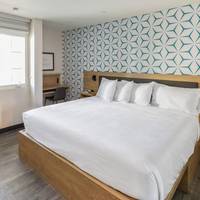 Pacific Euro Hotel 