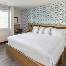 Pacific Euro Hotel 