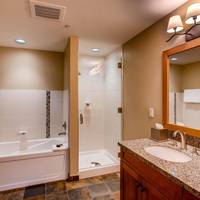 Capitol Peak Lodge 